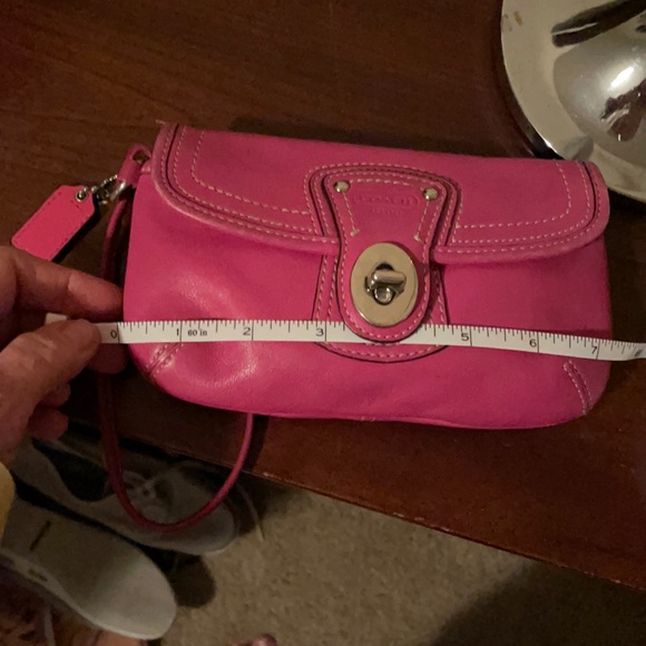 Coach wristlet - Picture 6 of 7